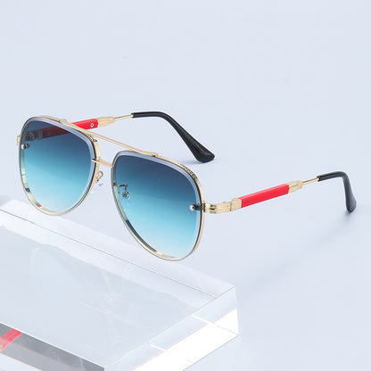 Flaer Skyline™: Gradient Aviator Sunglasses