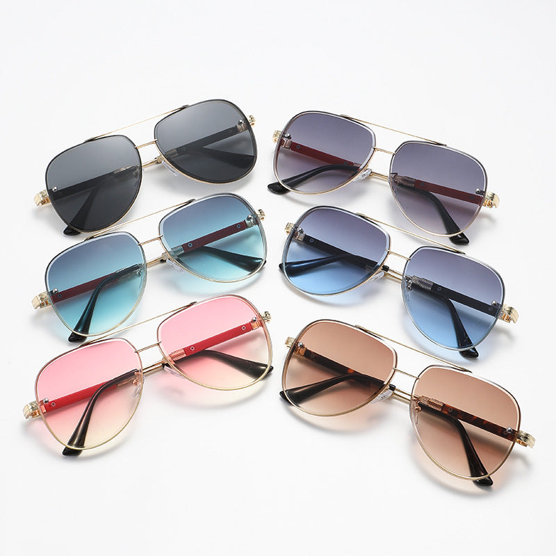 Flaer Skyline™: Gradient Aviator Sunglasses